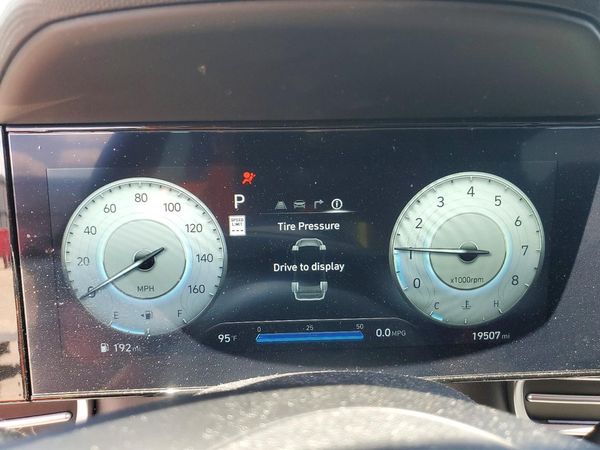 2024 HYUNDAI ELANTRA SEL w/ Convenience Pkg