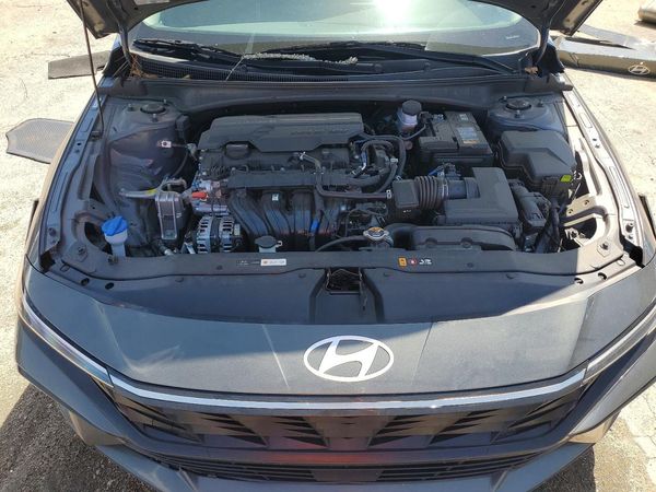 2024 HYUNDAI ELANTRA SEL w/ Convenience Pkg