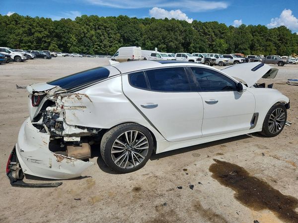 2019 KIA STINGER