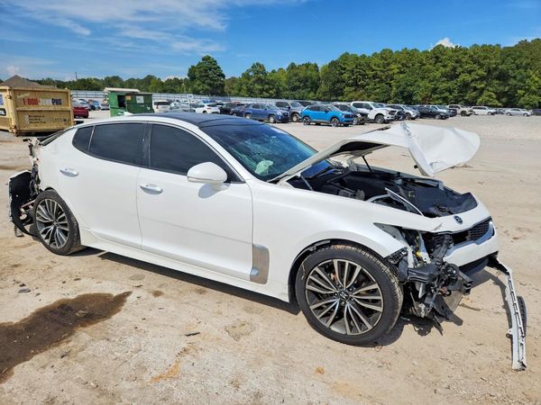 2019 KIA STINGER