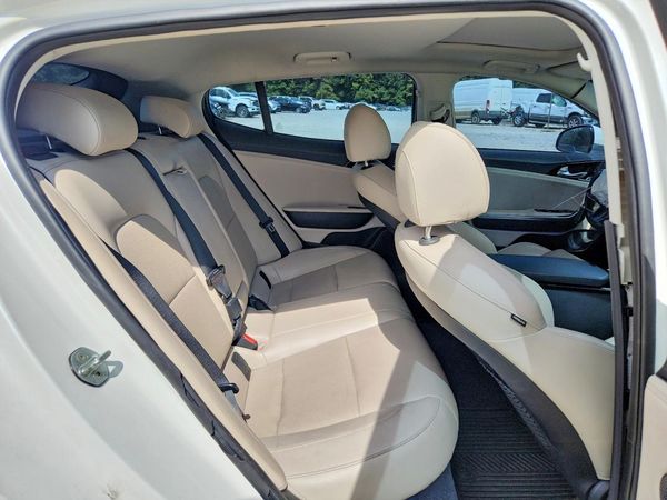 2019 KIA STINGER