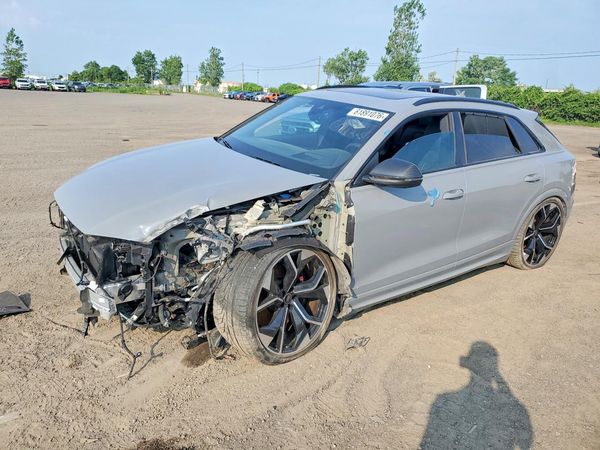 2023 AUDI RS Q8
