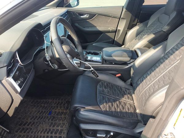 2023 AUDI RS Q8