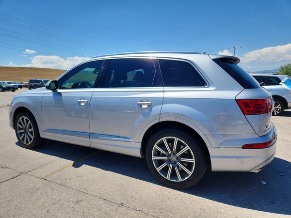 2017 AUDI Q7 quattro Premium Plus