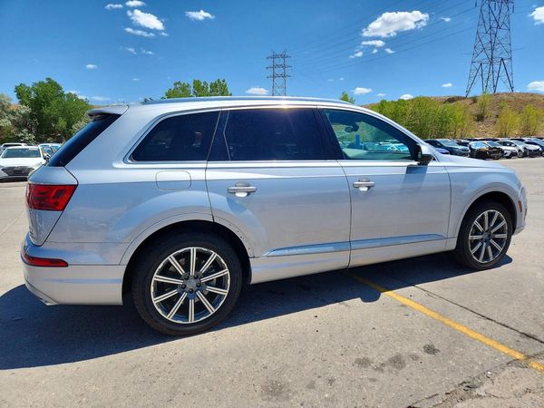 2017 AUDI Q7 quattro Premium Plus