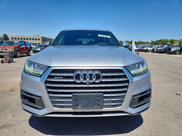 2017 AUDI Q7 quattro Premium Plus
