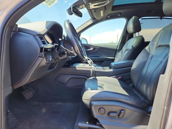 2017 AUDI Q7 quattro Premium Plus