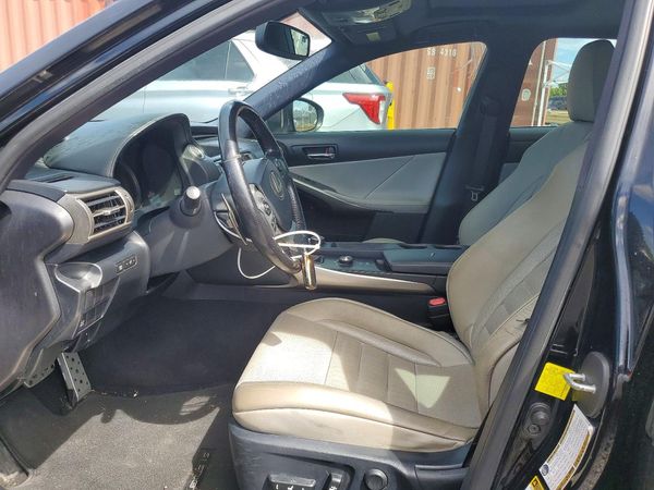 2016 LEXUS IS