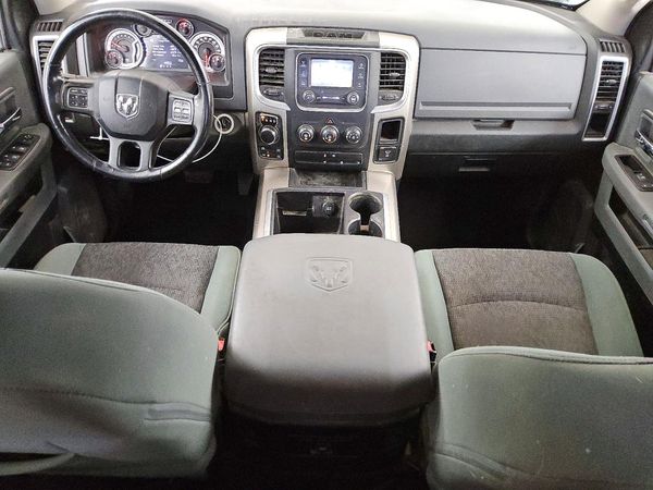2015 RAM 1500 SLT