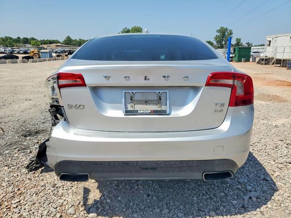 2014 VOLVO S60