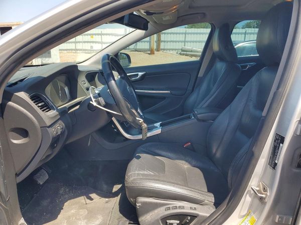 2014 VOLVO S60