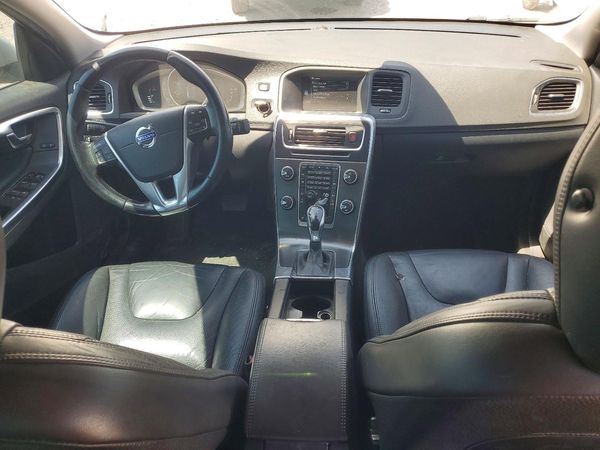 2014 VOLVO S60