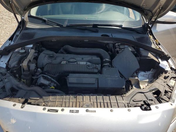 2014 VOLVO S60