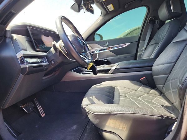 2025 BMW I7 xDrive60