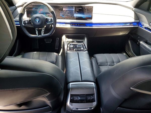 2025 BMW I7 xDrive60
