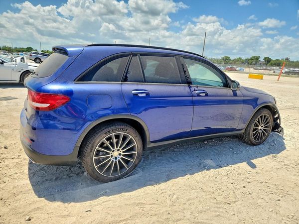 2017 MERCEDES-BENZ GLC