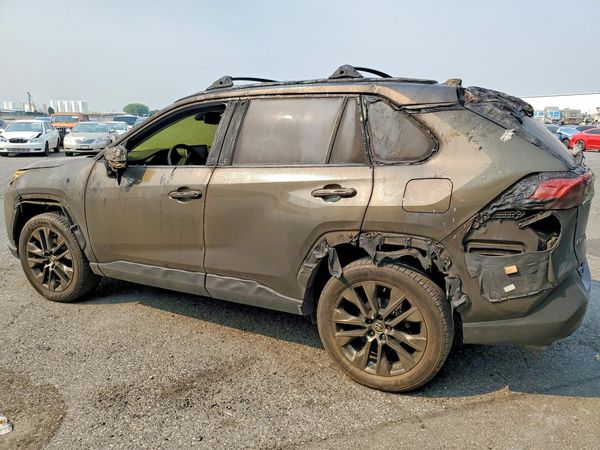 2020 TOYOTA RAV4 Limited