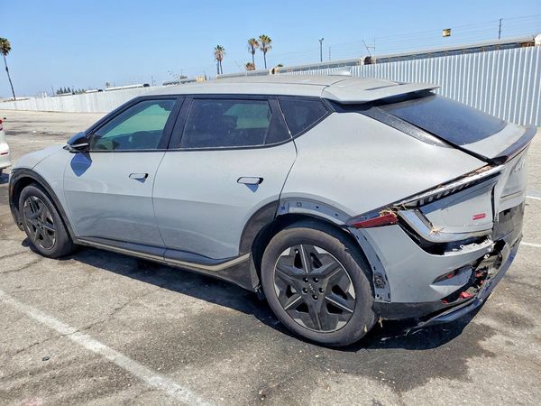 2025 KIA EV6