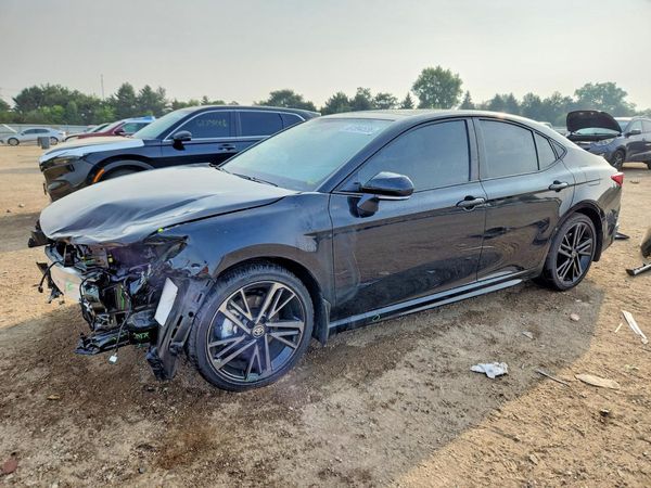 2026 TOYOTA CAMRY