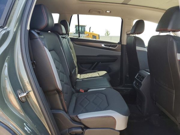2024 VOLKSWAGEN ATLAS 4Motion Peak Edition SEL