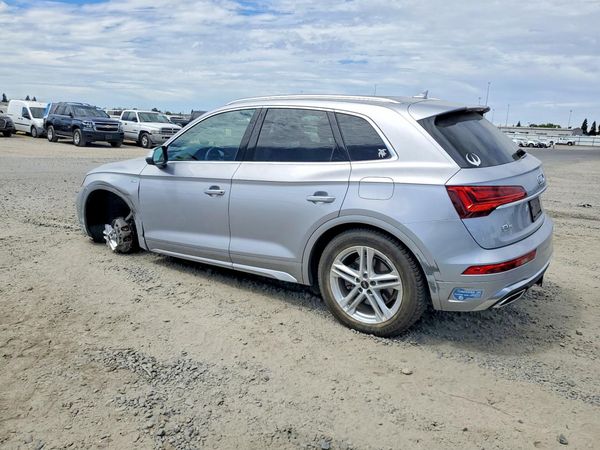 2021 AUDI Q5 E
