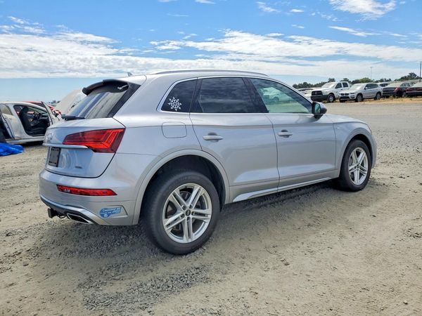 2021 AUDI Q5 E
