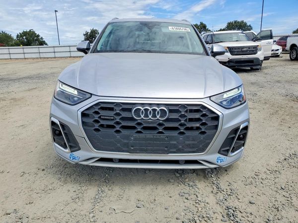 2021 AUDI Q5 E