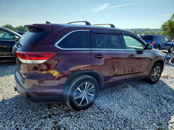 2017 TOYOTA HIGHLANDER SE/XLE