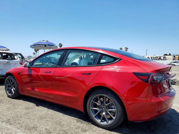 2021 TESLA MODEL 3