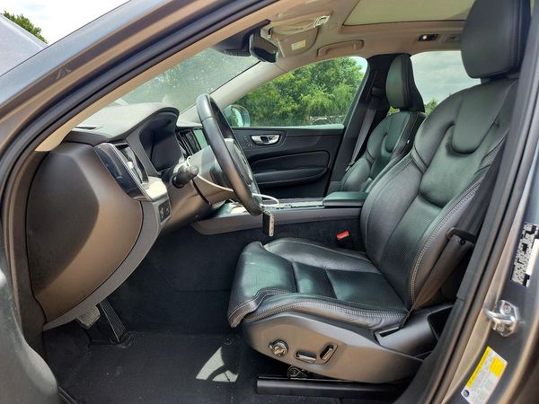 2021 VOLVO XC60 Inscription
