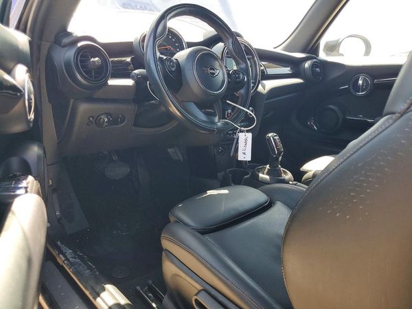 2021 MINI COOPER