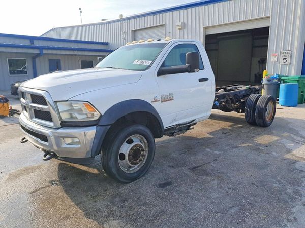 2015 RAM 5500 REG CAB CHASSIS
