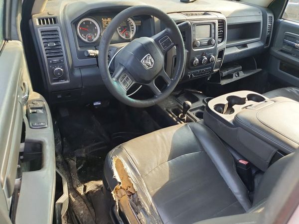 2015 RAM 5500 REG CAB CHASSIS