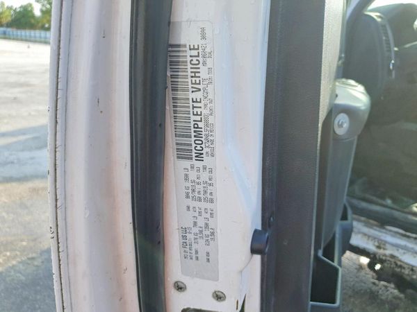 2015 RAM 5500 REG CAB CHASSIS