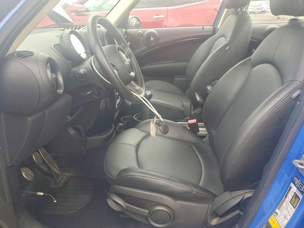 2014 MINI COOPER