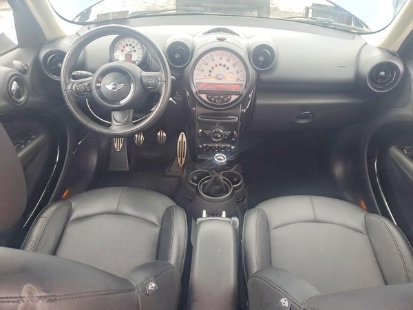 2014 MINI COOPER