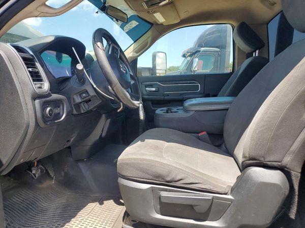 2019 RAM 5500 REG CAB CHASSIS