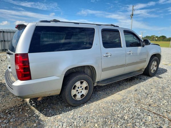 2014 CHEVROLET SUBURBAN LT