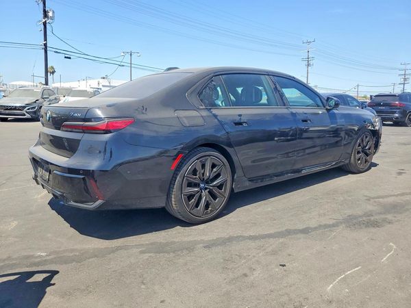 2024 BMW 740