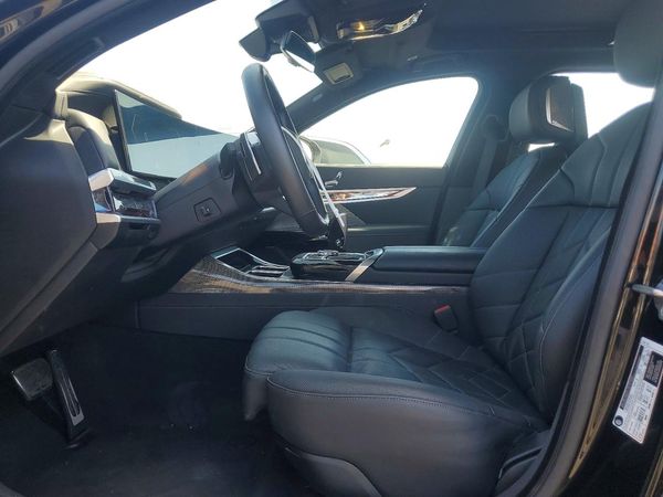2024 BMW 740