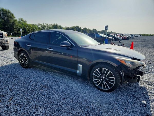 2019 KIA STINGER