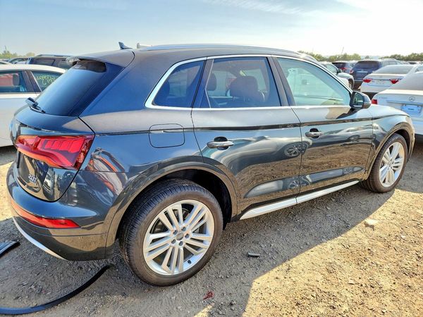 2018 AUDI Q5 quattro Prestige