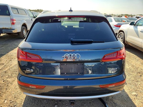 2018 AUDI Q5 quattro Prestige