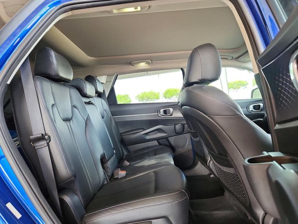 2022 KIA SORENTO S