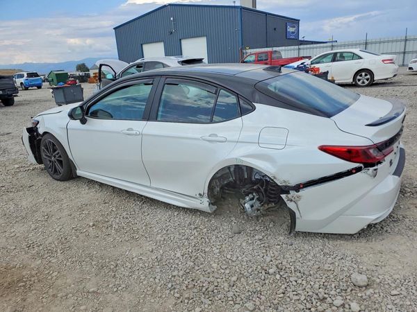2026 TOYOTA CAMRY