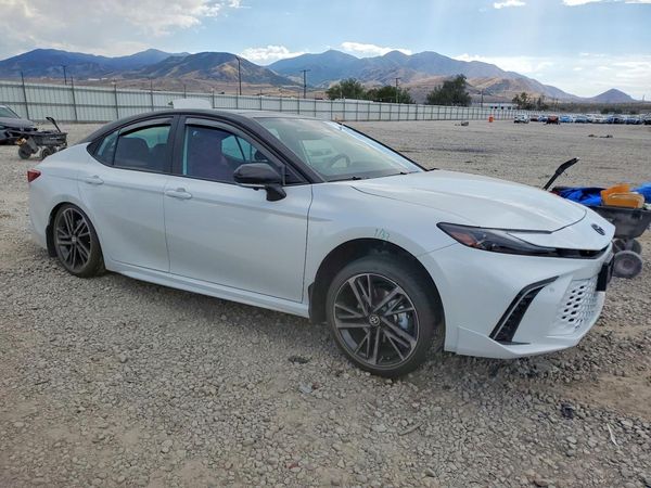 2026 TOYOTA CAMRY