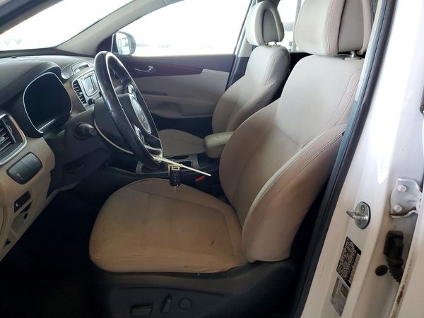 2016 KIA SORENTO L / LX
