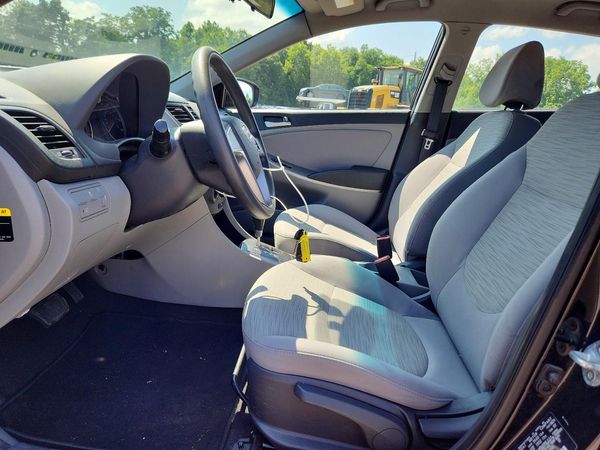 2017 HYUNDAI ACCENT SE Base