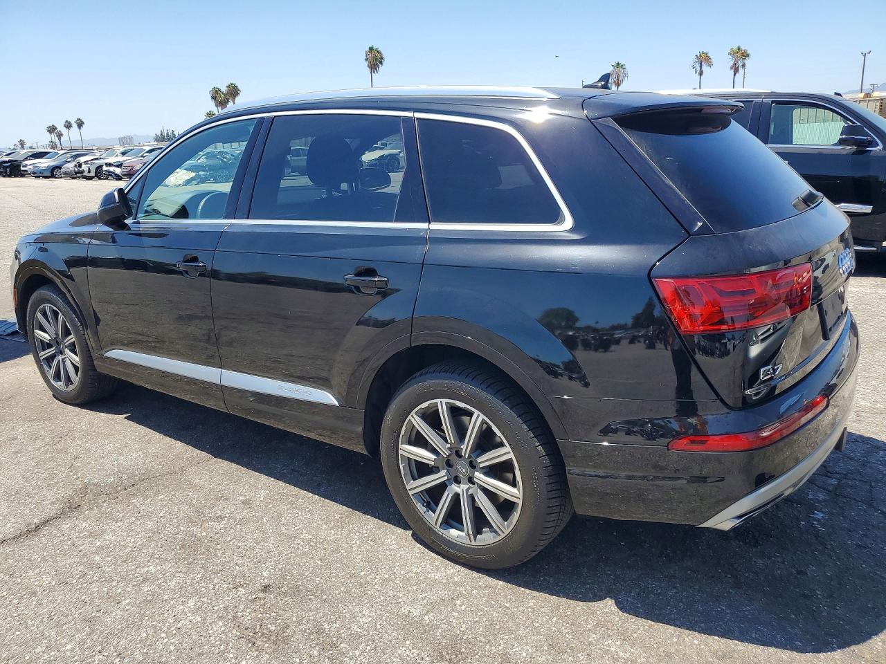 2018 AUDI Q7 quattro Premium Plus