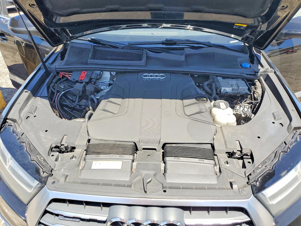 2018 AUDI Q7 quattro Premium Plus